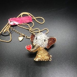 Cute crystal elephant necklace